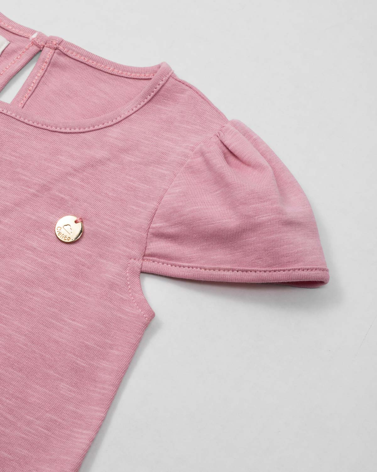 Conjunto blusa rosa con encaje de florecitas y leggins en rib para bebé niña