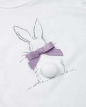 Conjunto body de mangas con bolero, estampado de conejito y short de líneas lilas para bebé niña