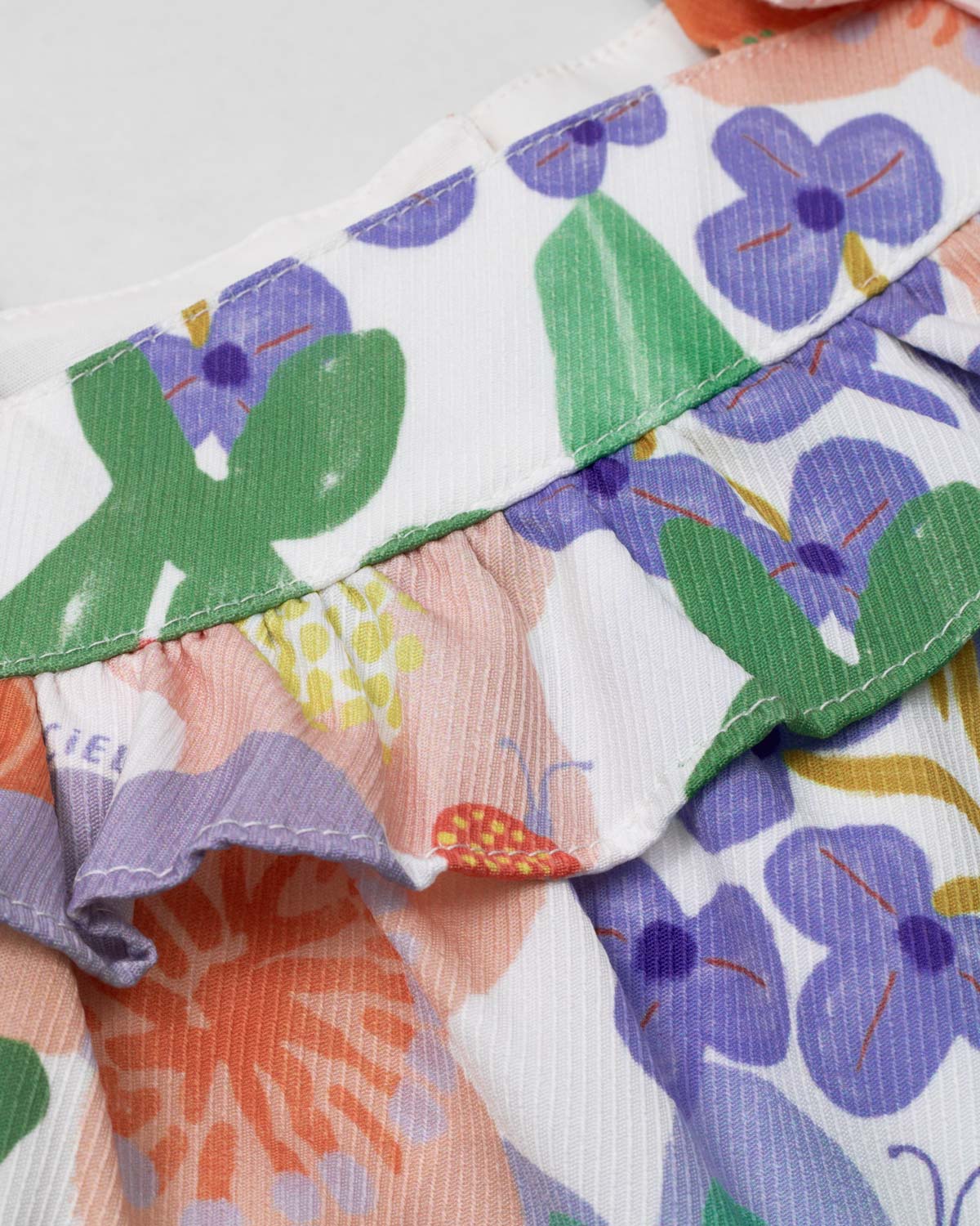 Vestido body con estampado de flores y detalle de moño rosa para bebé niña