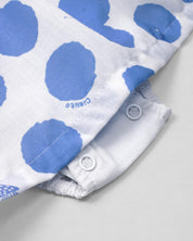 Vestido body con estampado de lunares azules y moñito rosa para bebé niña