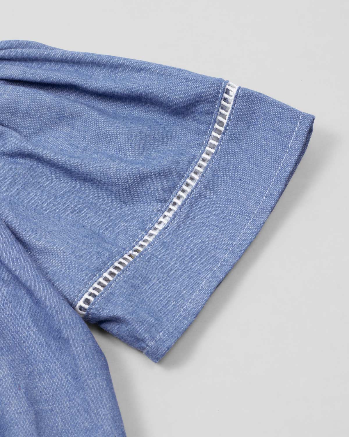 Blusa en chambray con botones para niña