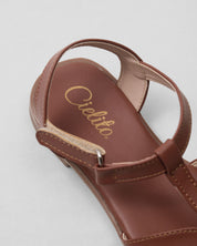 Sandalias miel para niña