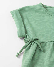 Camiseta verde con botones de madera y detalle de moño para bebé niña - Cielito
