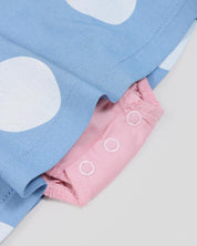Vestido body azul estampado con tiras y cinturón rosa para bebé niña - Cielito