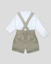 Conjunto camisa blanca manga larga tipo body y short beige con cargaderas para bebé niño