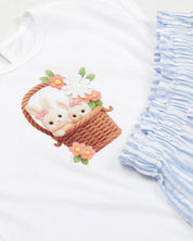Conjunto camiseta blanca con estampado de conejitos y short de líneas azules para bebé niña