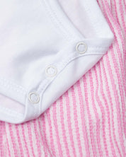 Conjunto blusa y short de rayas rosas para bebé niña