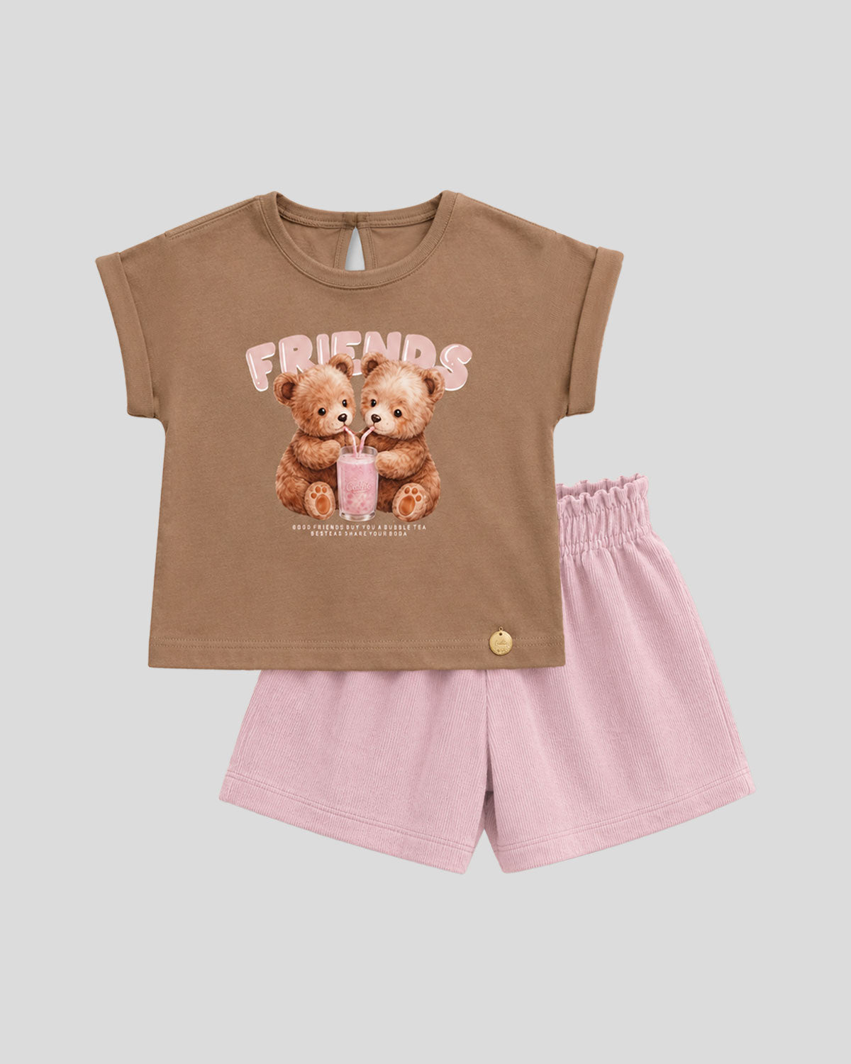 Conjunto camiseta café con estampado Friends y short rosa para bebé niña