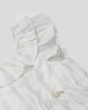 Vestido body blanco de líneas plateadas con boleros y moño en espalda para bebé niña
