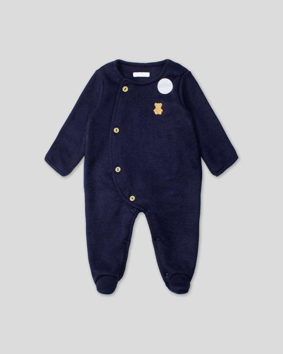 Pijama azul navy de botones con bordado de osito para bebé niña