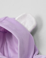 Pijama lila de dos piezas con gorrito de osito para bebé niña