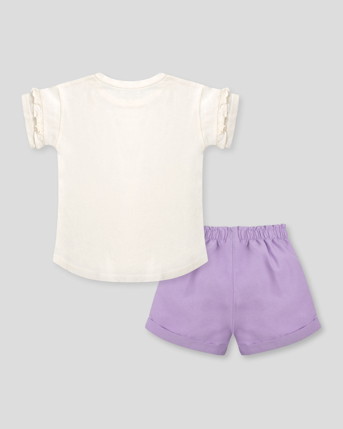 Conjunto camiseta con aplique de flor y short lila para niña