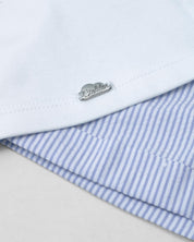 Conjunto blusa blanca de conejito y short de líneas azules con cinturón para niña