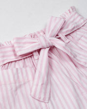 Conjunto blusa blanca de conejito y short de líneas rosas con cinturón para niña