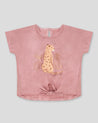Camiseta palo de rosa con estampado y detalle de nudo para niña 