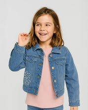 Chaqueta denim con detalle de flores bordadas para niña