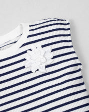 Blusa blanca de rayas azul navy sin mangas para niña