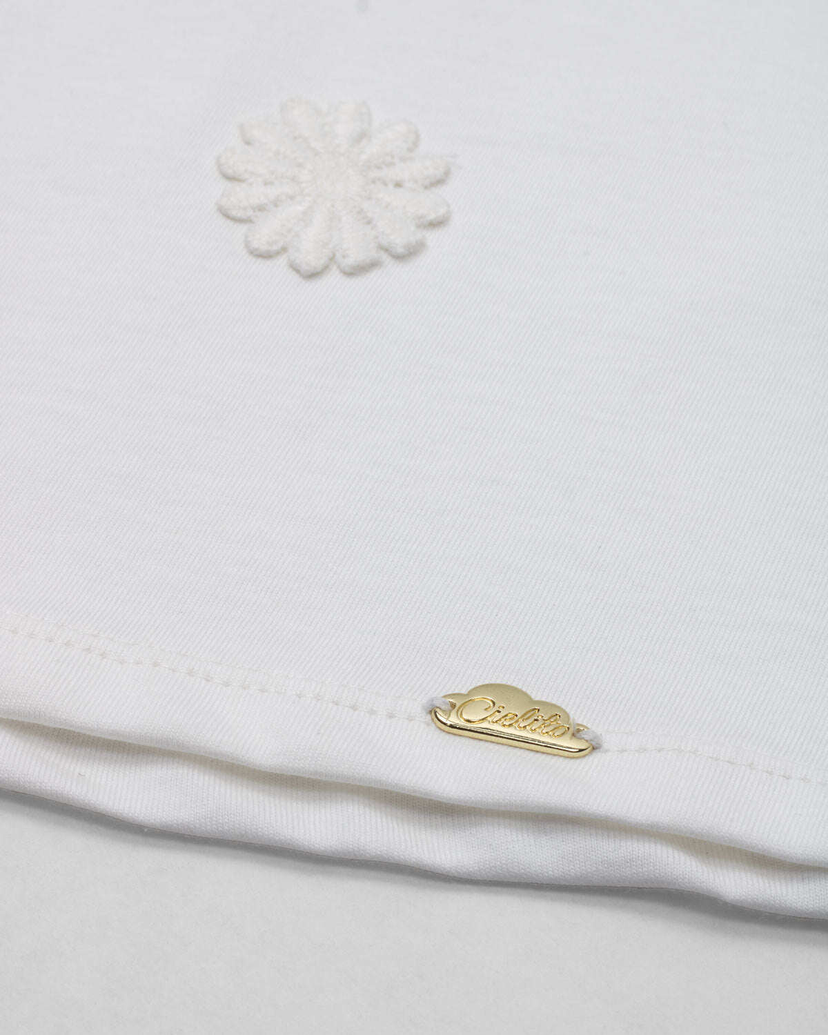 Camiseta blanca manga corta para niña