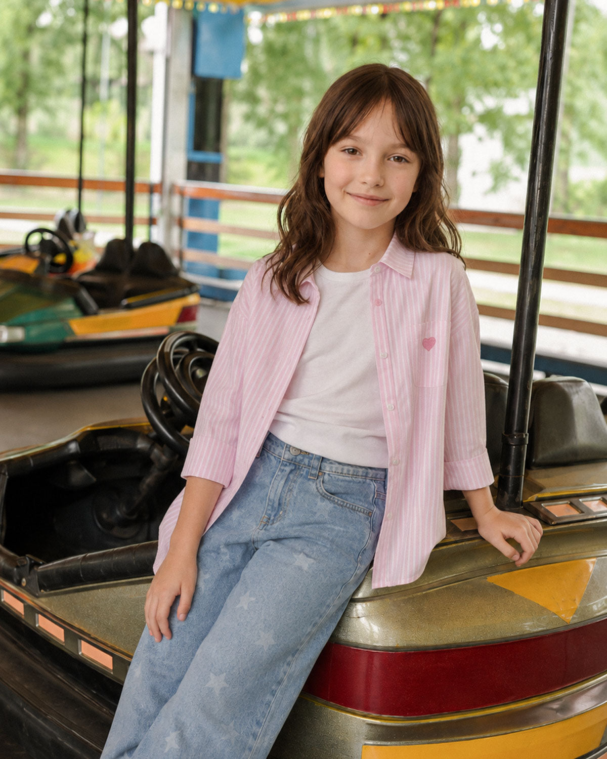 Camisa de rayas rosa con corazón bordado para niña