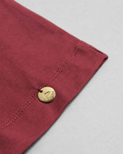 Camiseta roja con estampado de cerezas para niña