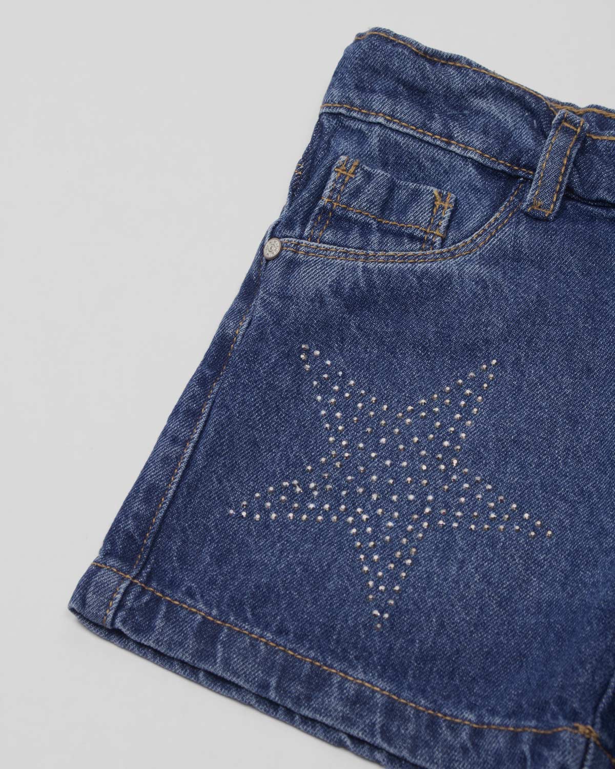 Short denim con aplique brillante de estrellas para niña