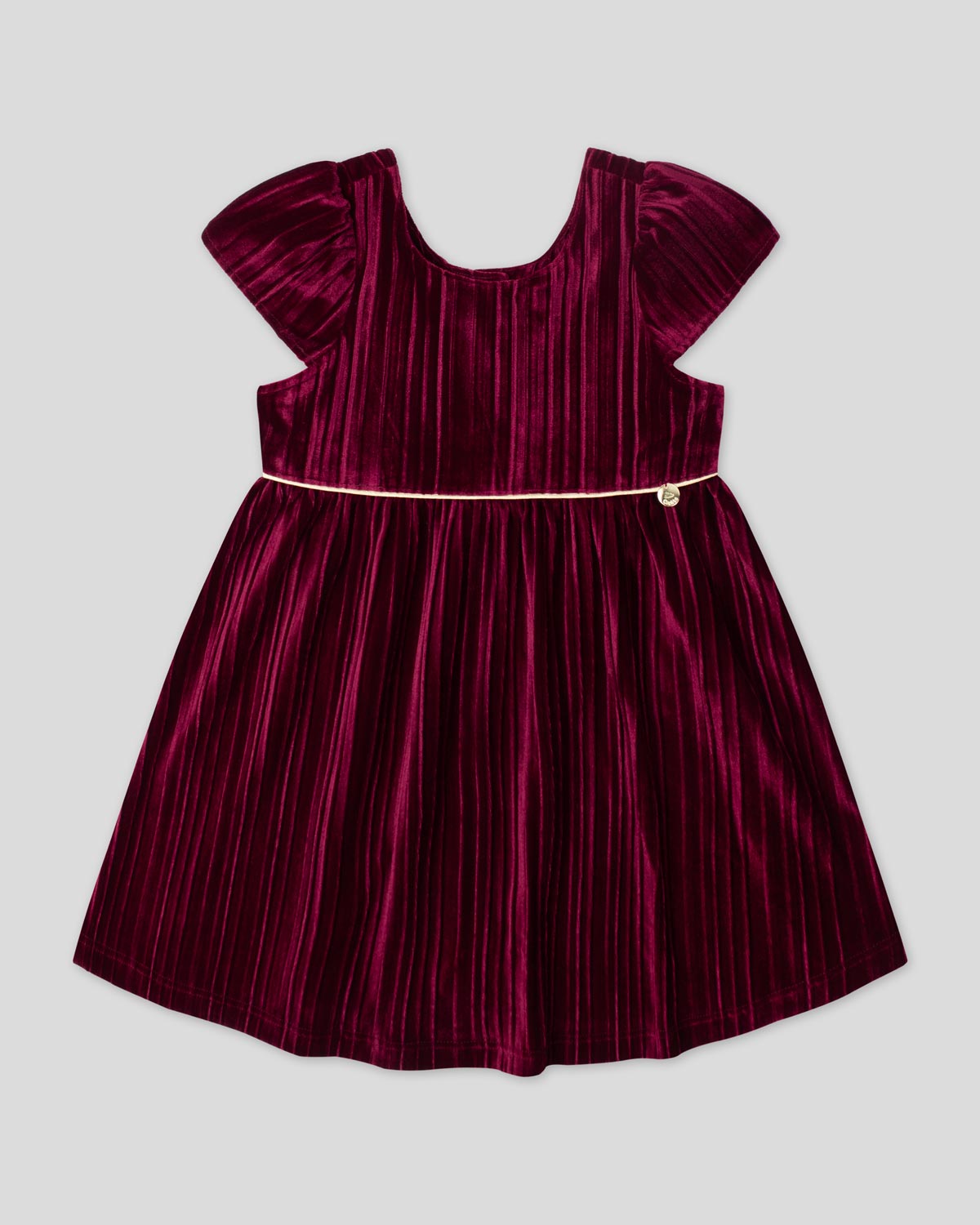 Vestido en velvet plisado vinotinto con botonadura en espalda para niña