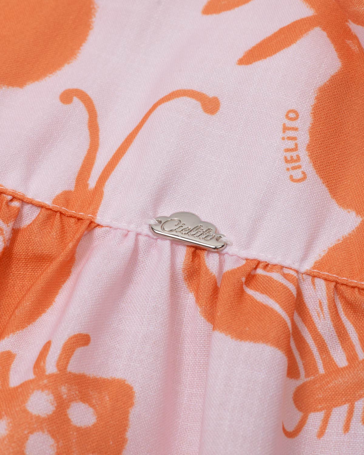 Vestido estampado de flores y terminado en bolero para niña