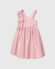 Vestido rosa brillante con moño en hombro para niña