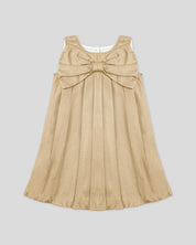 Vestido dorado en lino con brillos, moño y botones en espalda para niña