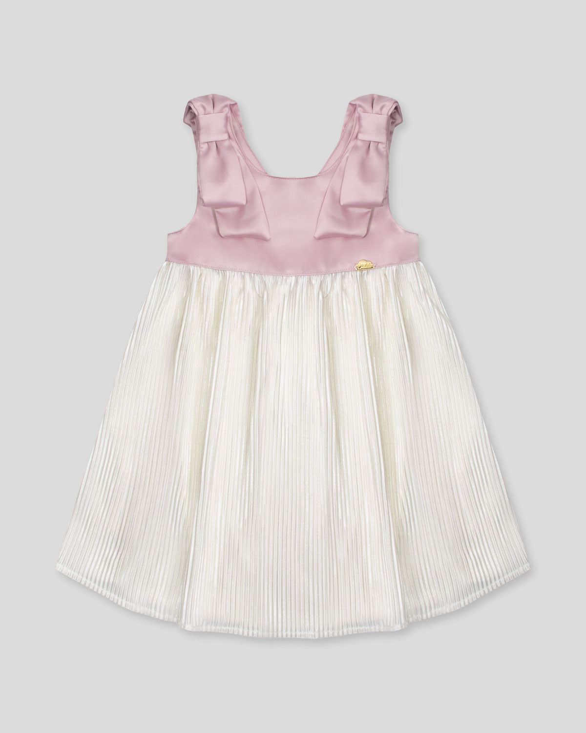 Vestido en satín de tiras con moños y plisado blanco crema para niña