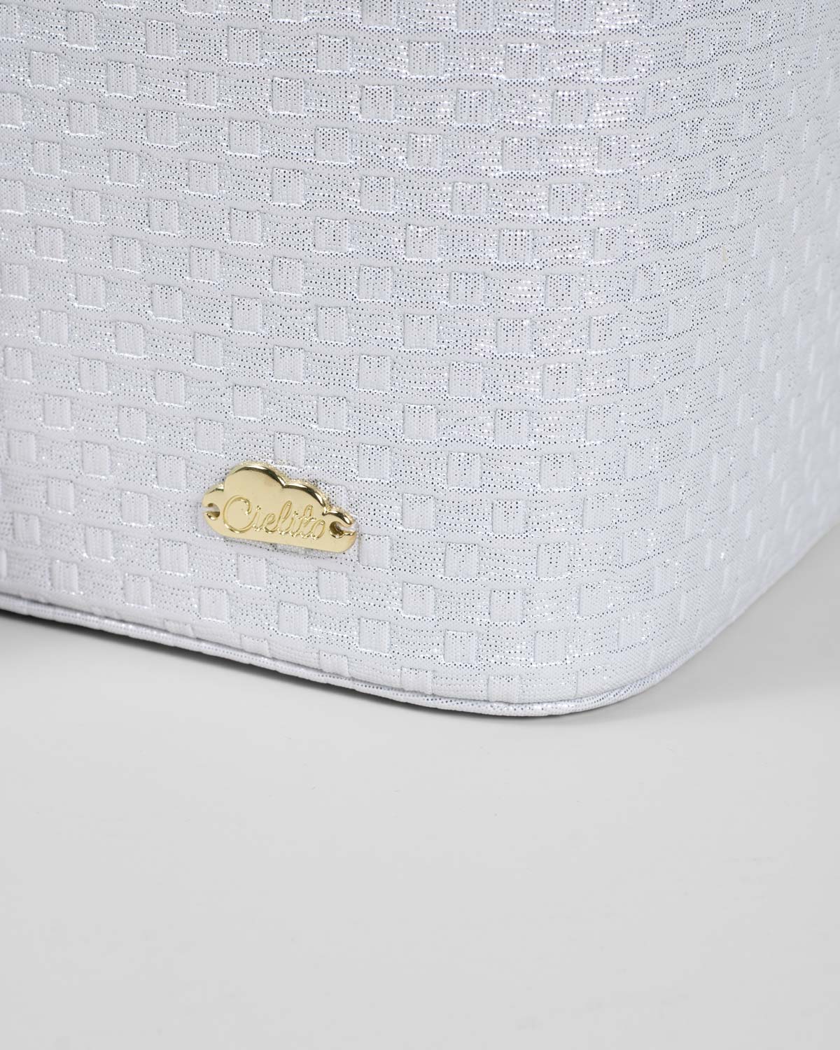 Bolso mini neceser plateado para niña