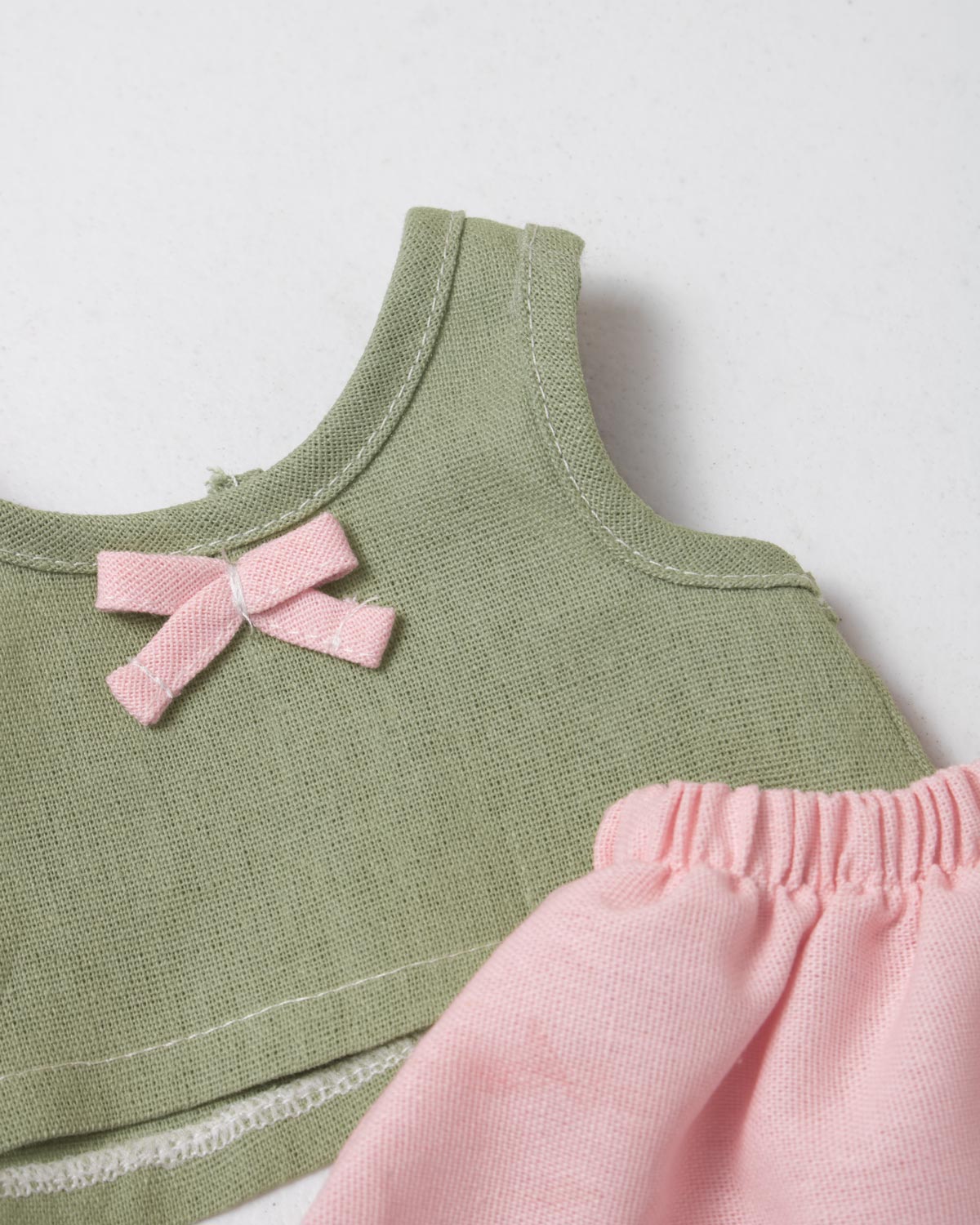 Conjunto verde y rosa para peluche