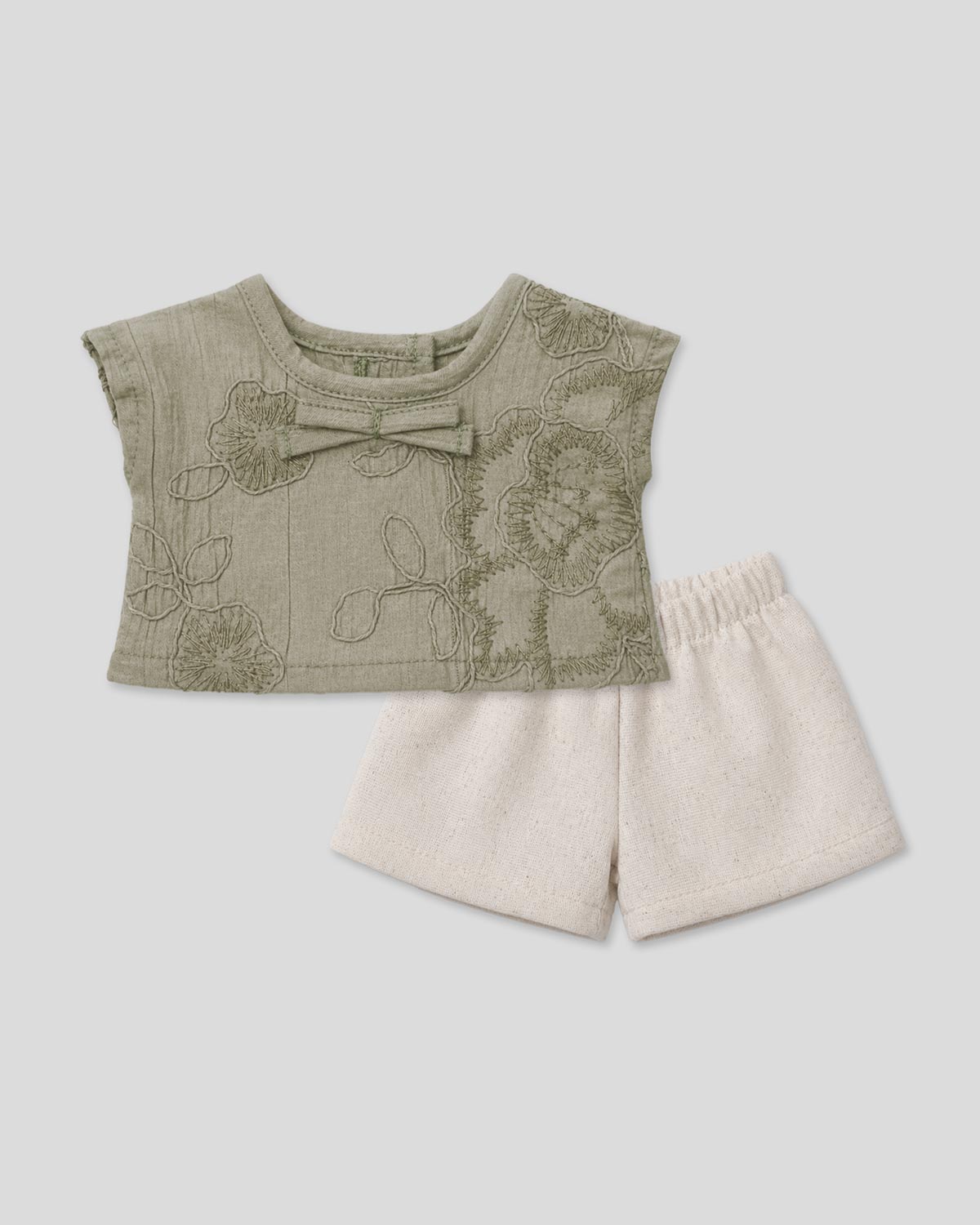 Conjunto verde y short para peluche
