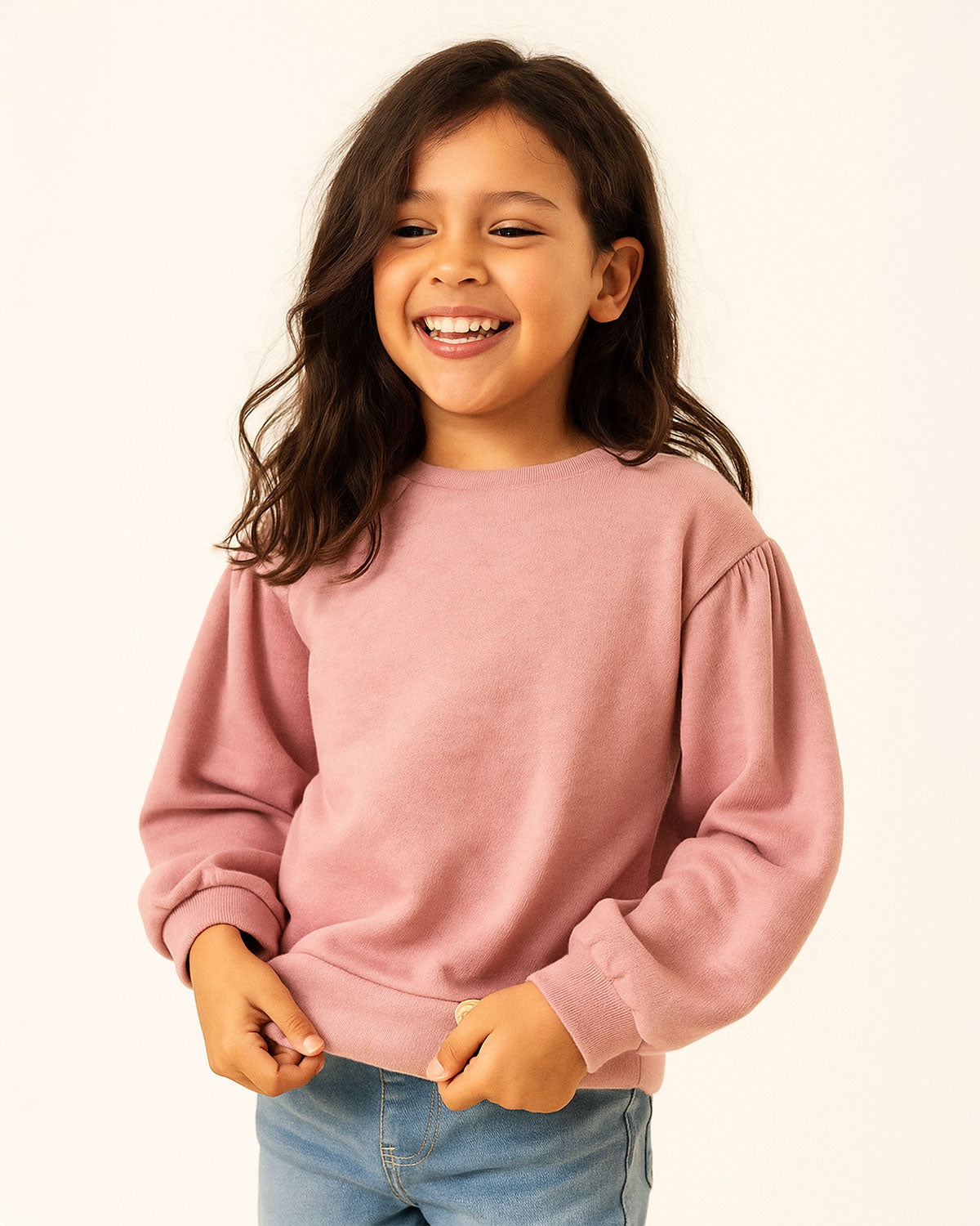 Saco rosa con moño blanco en espalda para niña