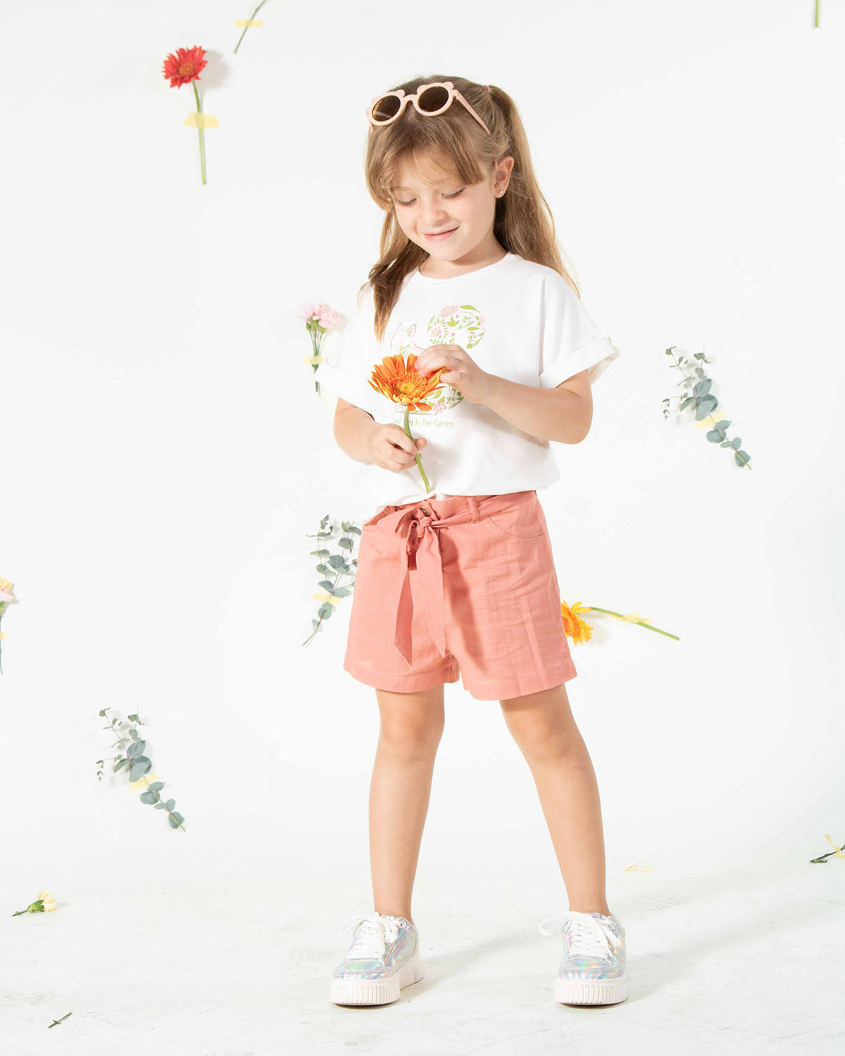 Conjunto blusa con estampado de ardilla y short terracota