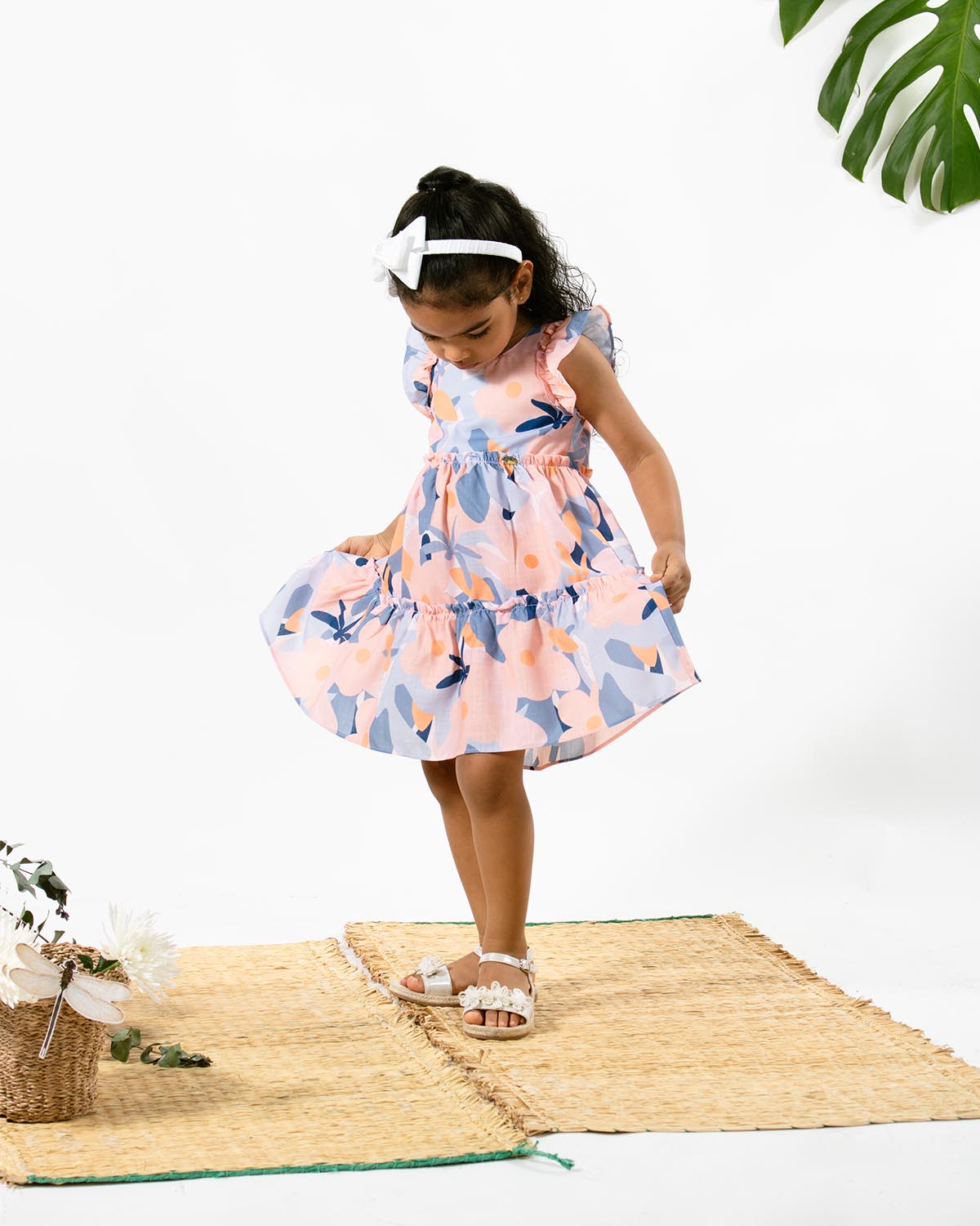 Vestido largo con boleros y estampado de colores para niña