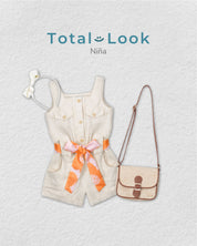 Total look con diadema, bolso y enterizo para niña.
