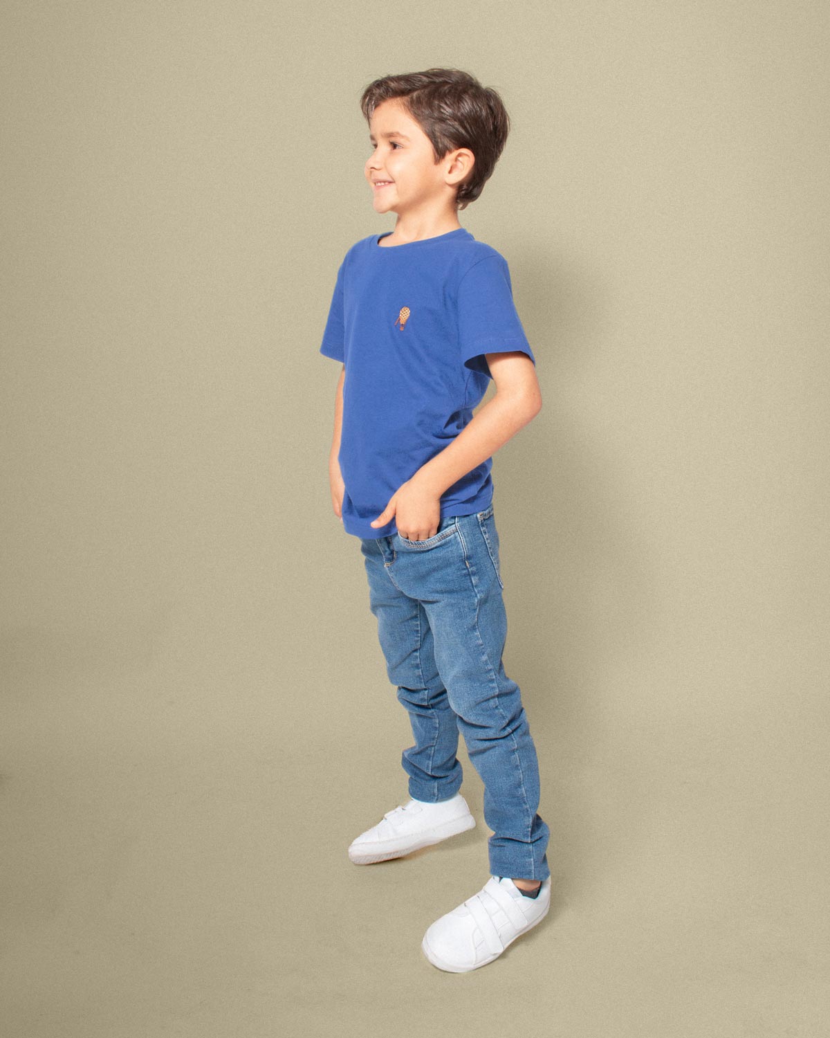 Camiseta azul rey en algodón para niño