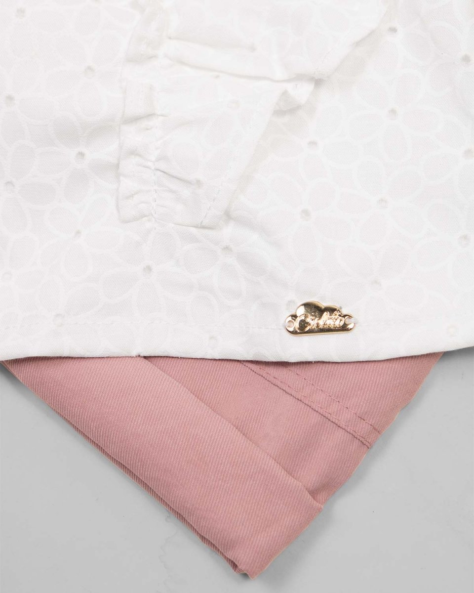 Blusa blanca con boleros y estampado de flores con short palo de rosa con cinturón para niña - Cielito