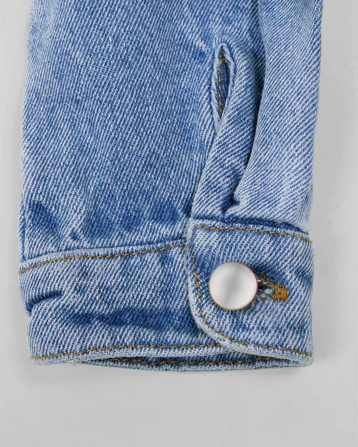 Chaqueta denim con bolsillos para niña