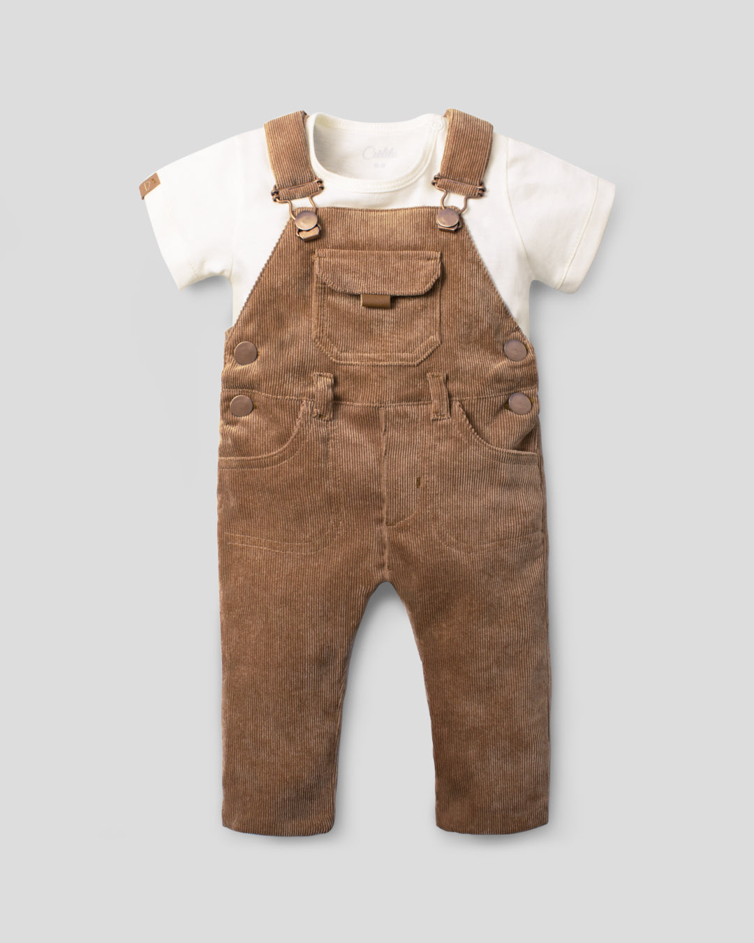 Overol largo café con camiseta beige para bebé niño